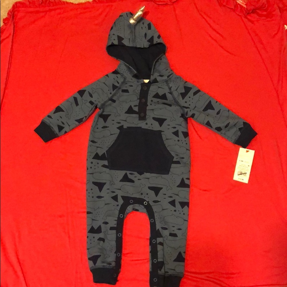 NWT Cat and Jack Narwhal print 6-9M
